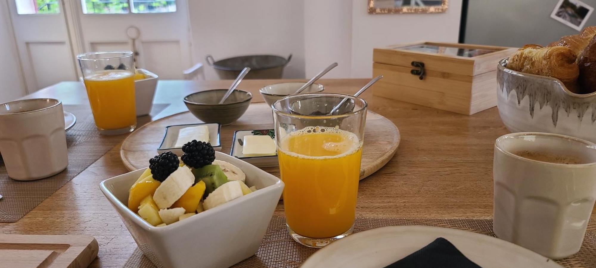 ヴィルヌーヴ・シュル・ロット Le Manoir Du Moulin De Madame Bed & Breakfast エクステリア 写真