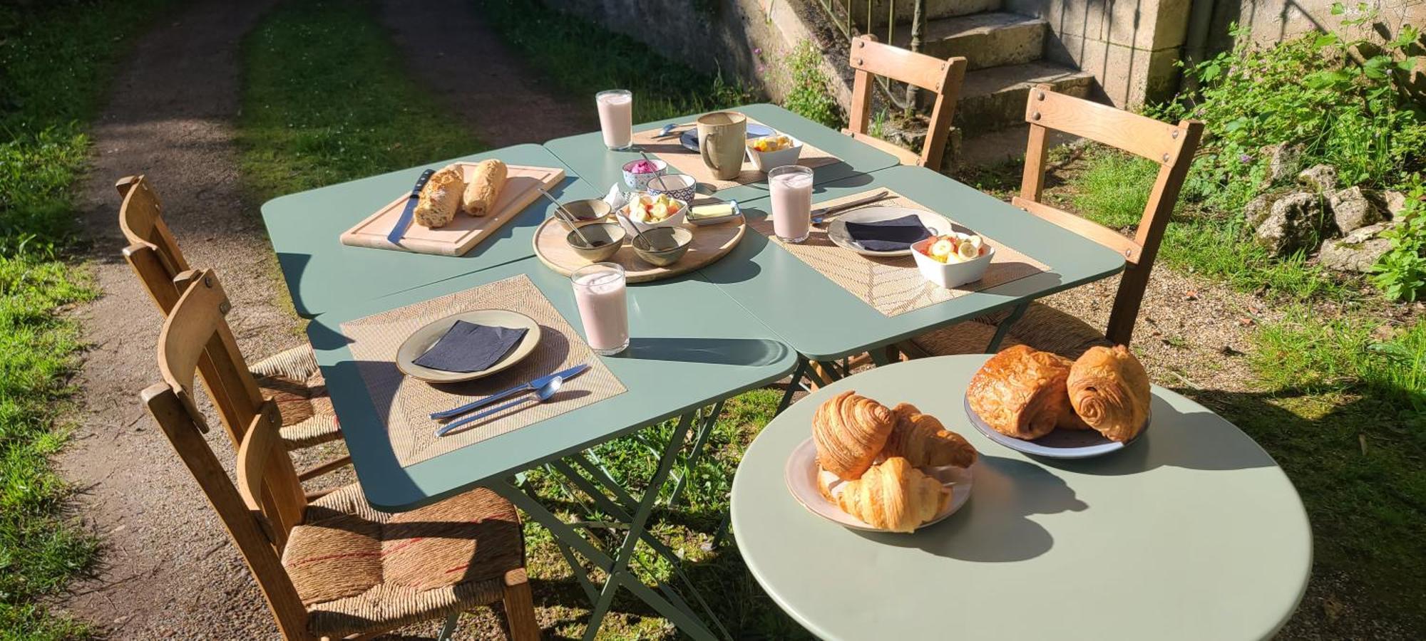 ヴィルヌーヴ・シュル・ロット Le Manoir Du Moulin De Madame Bed & Breakfast エクステリア 写真