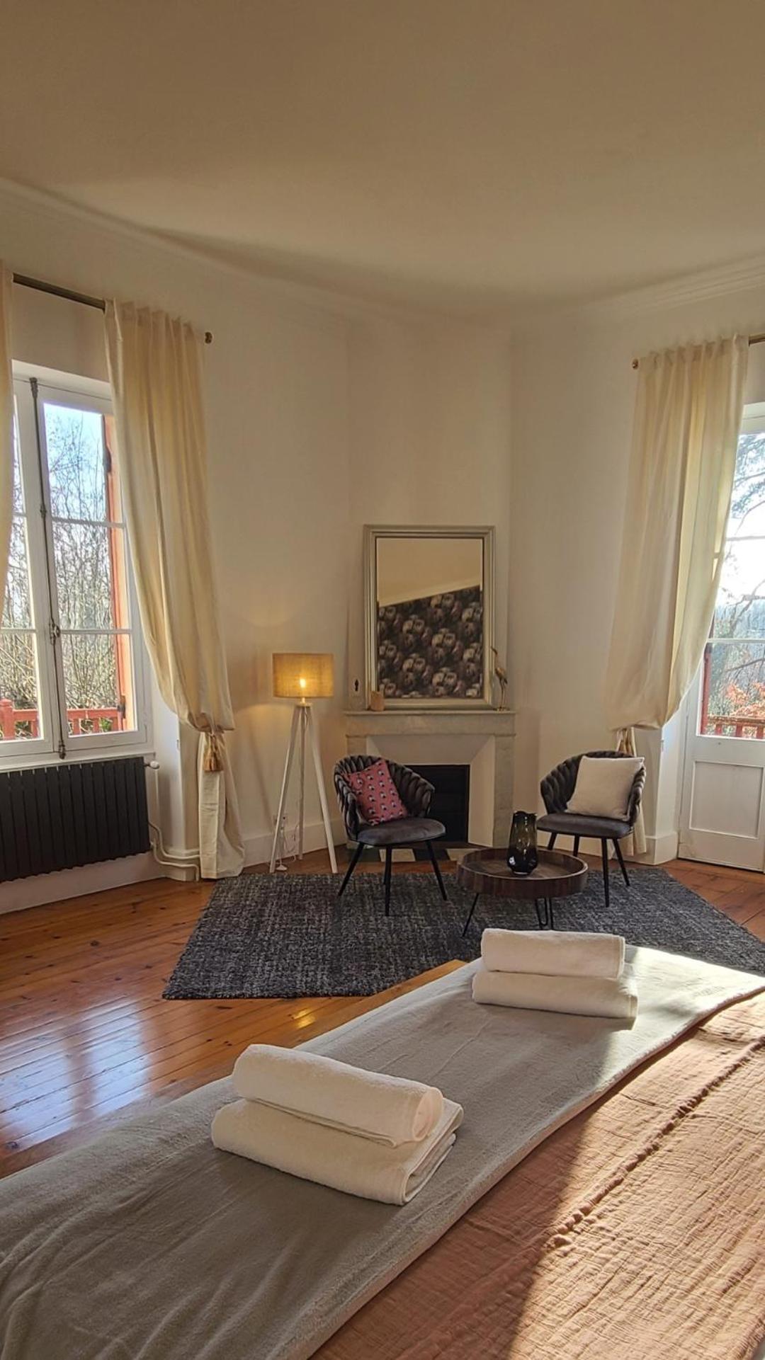 ヴィルヌーヴ・シュル・ロット Le Manoir Du Moulin De Madame Bed & Breakfast 部屋 写真