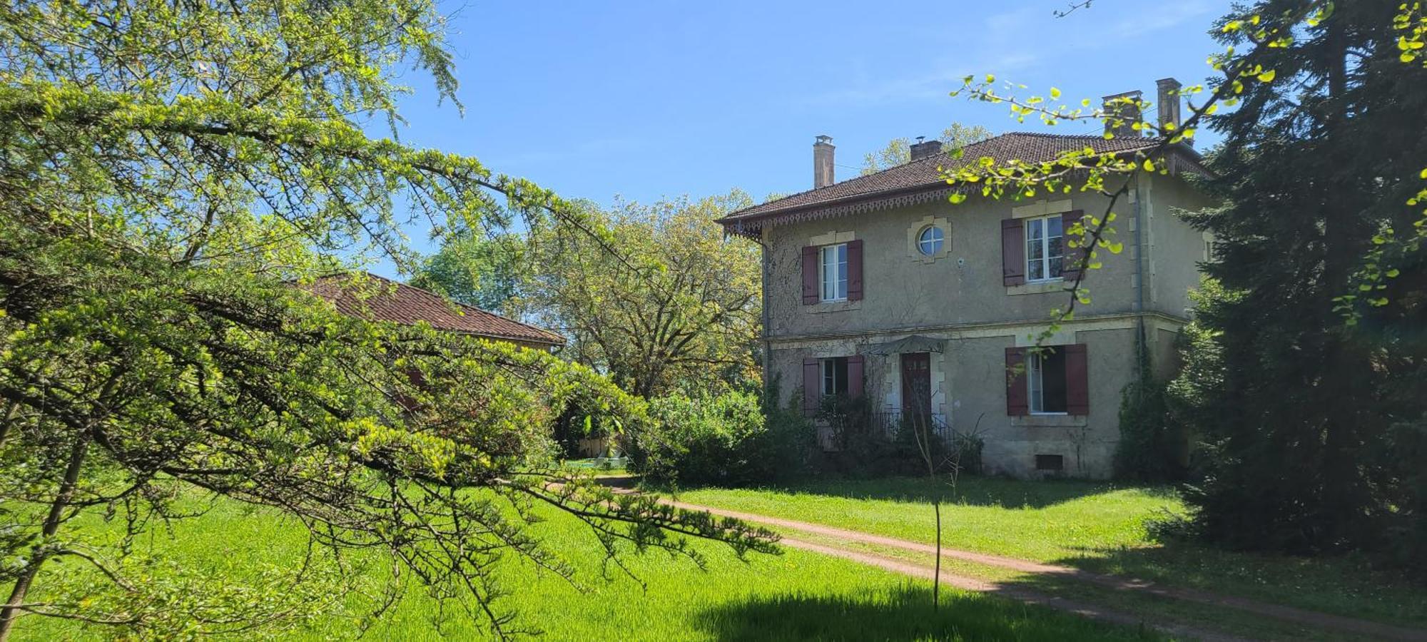 ヴィルヌーヴ・シュル・ロット Le Manoir Du Moulin De Madame Bed & Breakfast エクステリア 写真