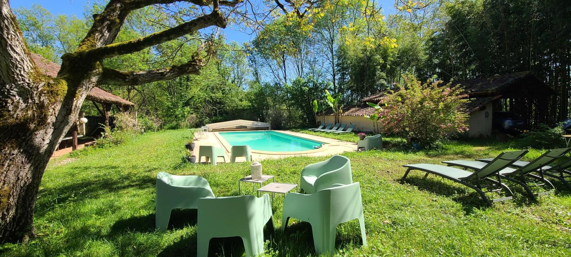 ヴィルヌーヴ・シュル・ロット Le Manoir Du Moulin De Madame Bed & Breakfast エクステリア 写真