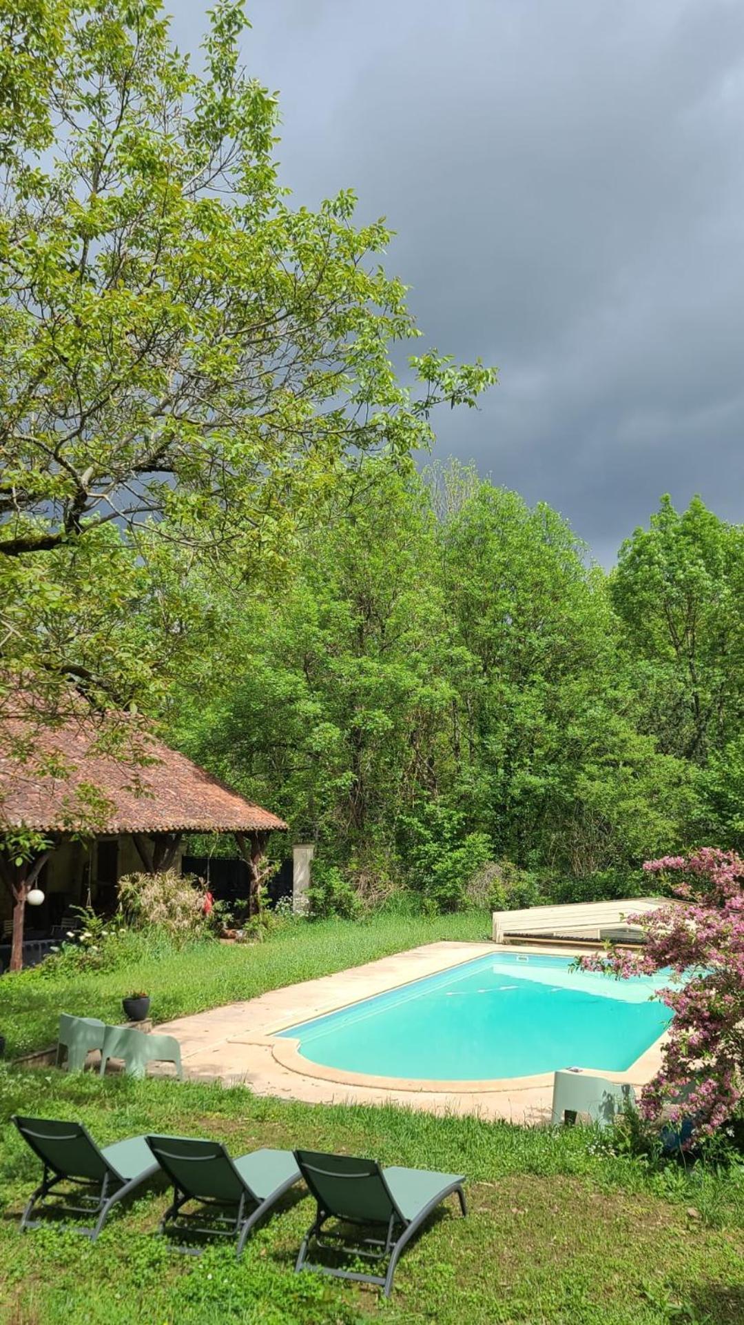 ヴィルヌーヴ・シュル・ロット Le Manoir Du Moulin De Madame Bed & Breakfast エクステリア 写真