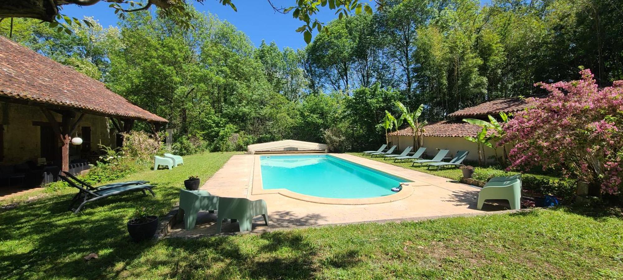 ヴィルヌーヴ・シュル・ロット Le Manoir Du Moulin De Madame Bed & Breakfast エクステリア 写真