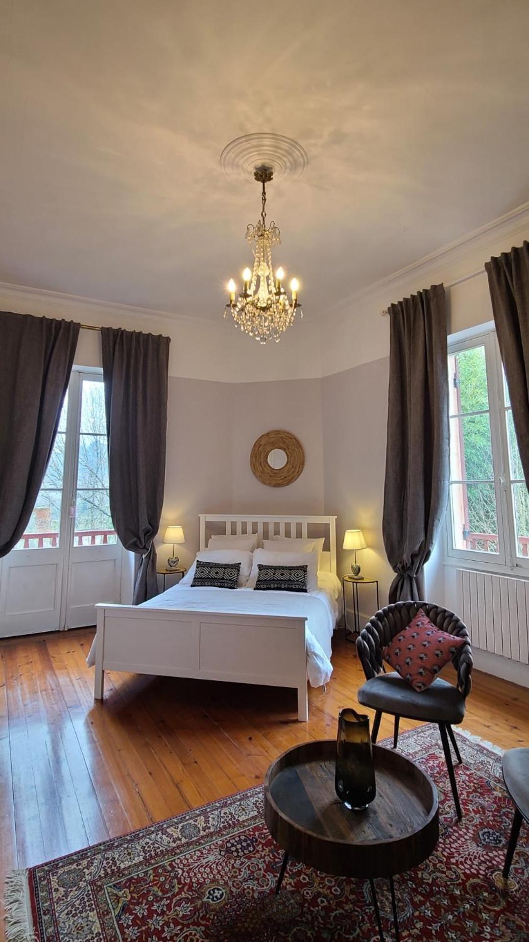 ヴィルヌーヴ・シュル・ロット Le Manoir Du Moulin De Madame Bed & Breakfast 部屋 写真