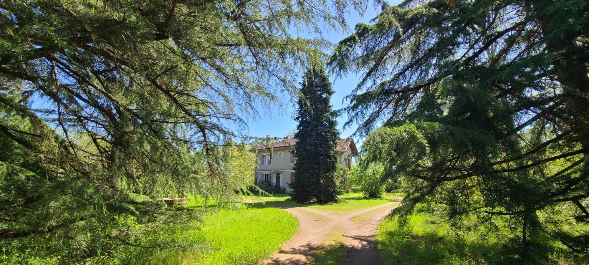 ヴィルヌーヴ・シュル・ロット Le Manoir Du Moulin De Madame Bed & Breakfast エクステリア 写真